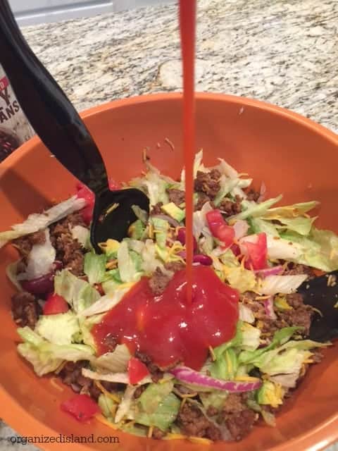 This make ahead taco salad recipe is a heathy dinner idea! serve with tortilla chips or on a tostado shell!
