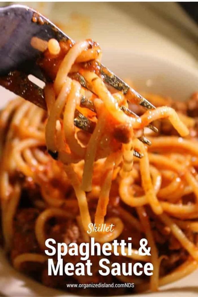Skillet Spaghetti is a great weeknight meal idea. Spaghetti with Meat Sauce - all in one pan. A 30 minute meal!!