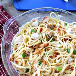 This easy Chicken pasta recipe with Bacon and Gouda is as delicious as it is easy! A weeknight favorite for sure!