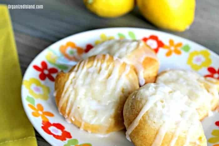 Easy lemon pastries with icing