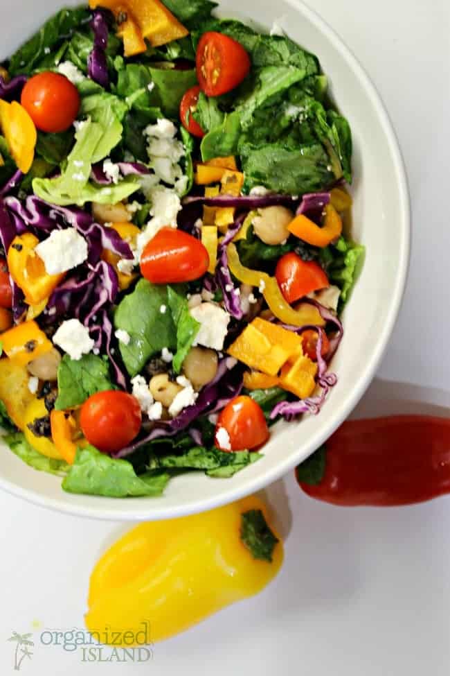 Delightfully easy mediterranean salad made with fresh ingredients from your farmers market or grocery store.
