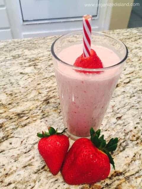 Strawberry banana smoothie recipe with fruit, peanut butter and yogurt. No additional sugar is added and it tastes so good!