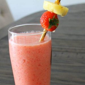 A delicious Pineapple Strawberry smoothie recipe that does not have yogurt. Wonderfully fruitful and delicious!